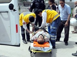 At arabası bisiklete çarptı: 1 yaralı