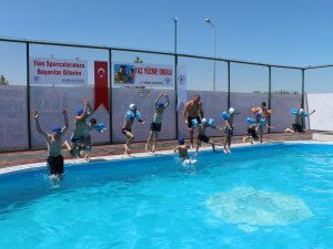 Beyşehir’de Hanımlara Özel Yüzme Havuzu