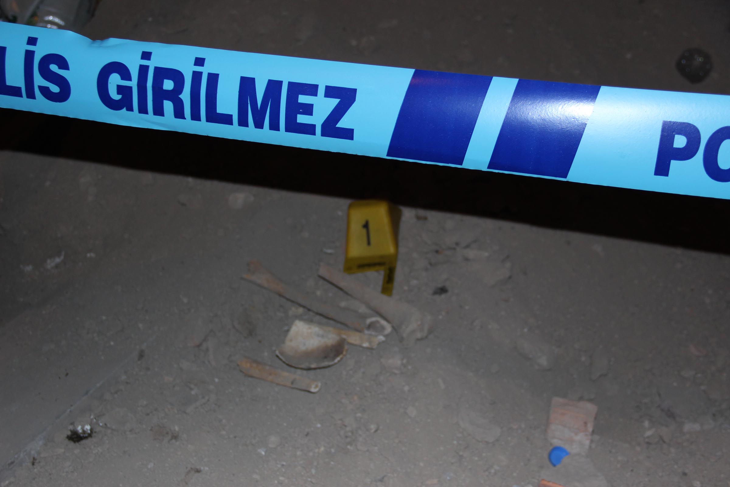 BODRUM KATINDA KEMİK PARÇALARI BULUNDU