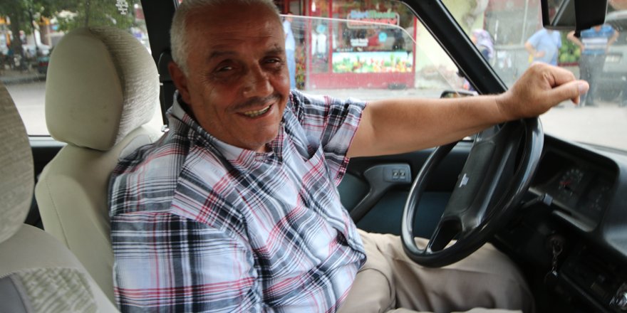 70 yaşındaki emekliyi dolandırılmaktan oğlu ve torunu kurtardı