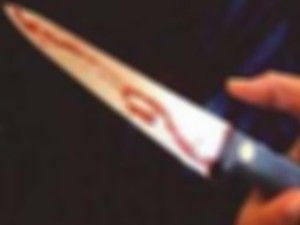 Anne oğlunu bıçakladı