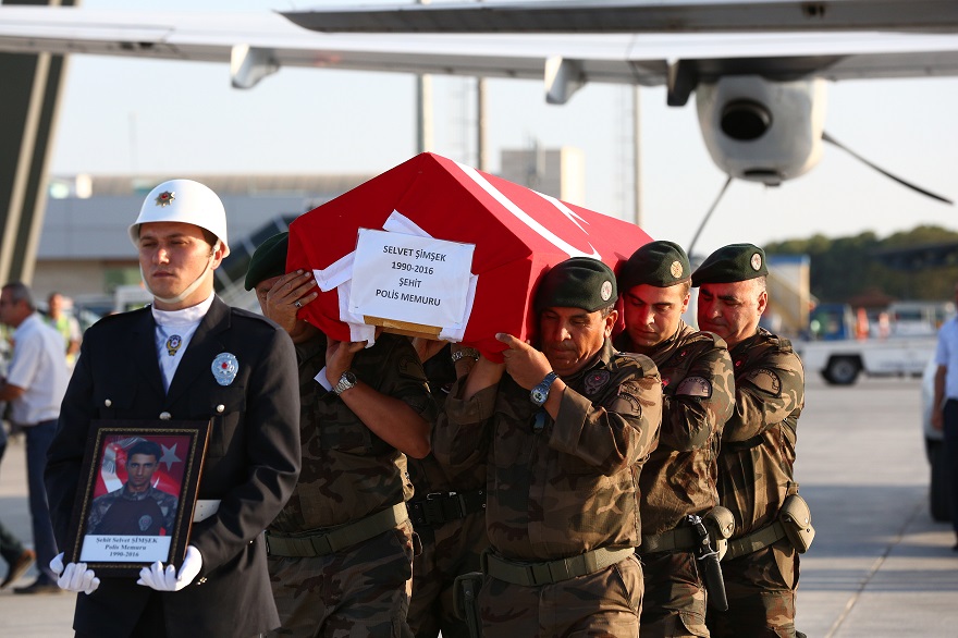 Şehit  Şimşek'in cenazesi Konya'ya getirildi