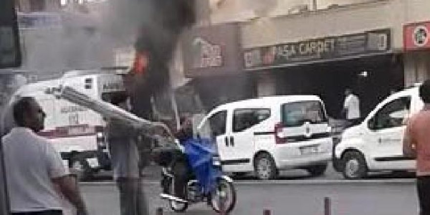 Hasta taşıyan ambulansta yangın