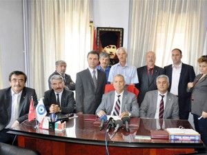 Sosyal güvenlik şemsiyesi delik deşik