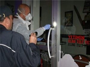 Yardım kutularını çalmaya kalktılar