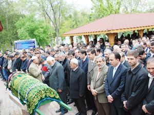 Yaşam mücadelesini kaybetti