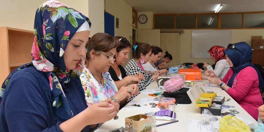 Öğretmen adayları KOMEK’ler için ter döktü