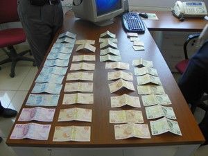 Kulu'da piyasaya sahte para sürmek isterken yakalandı