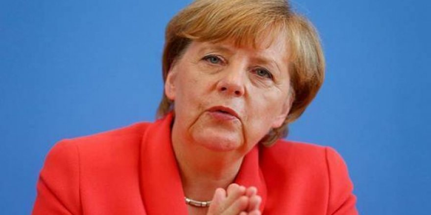 Merkel: Bizim ordumuz Meclis'i bombalasa...