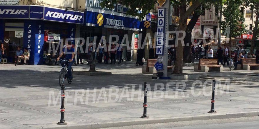 Şüpheli paket fünye ile patlatıldı