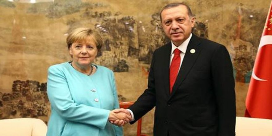 Alman basını: Merkel, Erdoğan'ın önünde diz çöktü