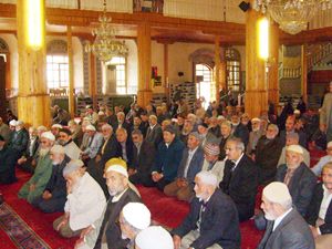 Vakıf kuranlar rahmetle anıldı
