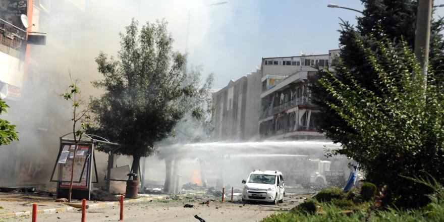 Van’da bombalı saldırı