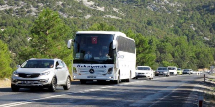 Antalya- Konya Karayolunda bayram yoğunluğu