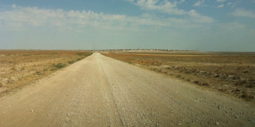 İlçelerin tamamında yol sıkıntısı var