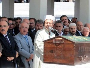 Abdurrahim Karakoç son yolculuğuna uğurlandı