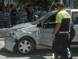 Otomobilin çarptığı kadın öldü