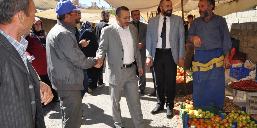 Başkan Tutal, pazarcı esnafını ziyaret etti