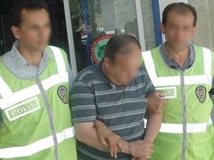 Memurdu, dolandırıcı oldu