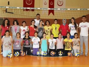 Voleybola bayanlardan büyük ilgi