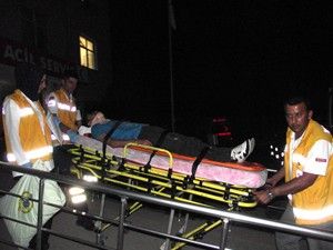 Tekeri patlayan otomobil takla attı