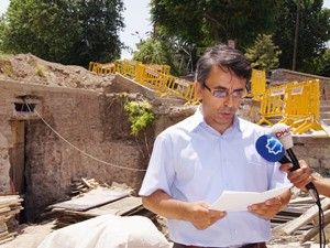 Tarihi yıkmaya devam ediyorlar