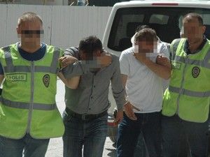 Sahte elkartçılar tutuklandı