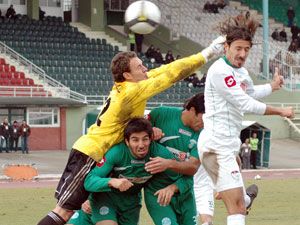 Şeker, İstanbulspor’a bileniyor