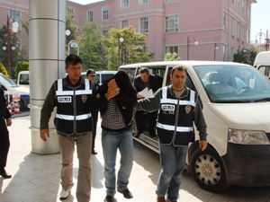 DTP İl Binası’na baskın