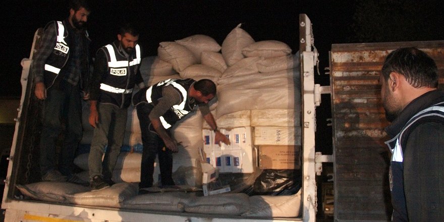 Kepek çuvalları arasında kaçak sigara sevkiyatı