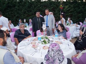 Torbalı ve Bayat ailelerinin mutlu günü