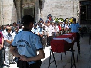 Genç polis Konya'da toprağa verildi