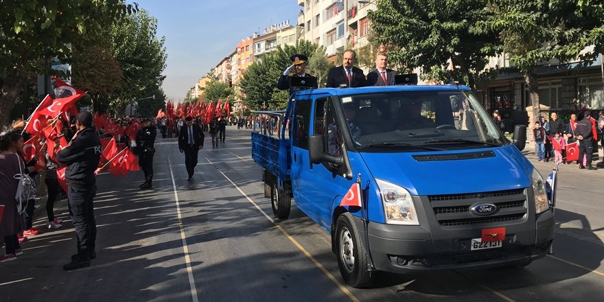 Cumhuriyet Bayramı törenle kutlandı