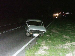 Aracındaki hasara bakarken otomobil çarptı