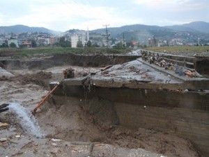 Karayolu trafiğe kapandı