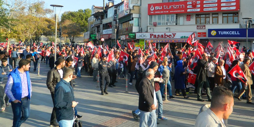 CHP Cumhuriyet yürüyüşü düzenledi