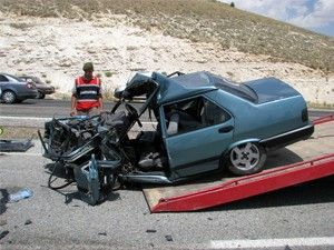 Konya'da iki otomobil çarpıştı: 1 ölü