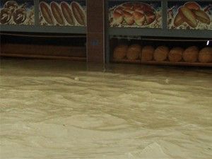 Tekirdağ'da Ev ve İşyerlerini Su Bastı