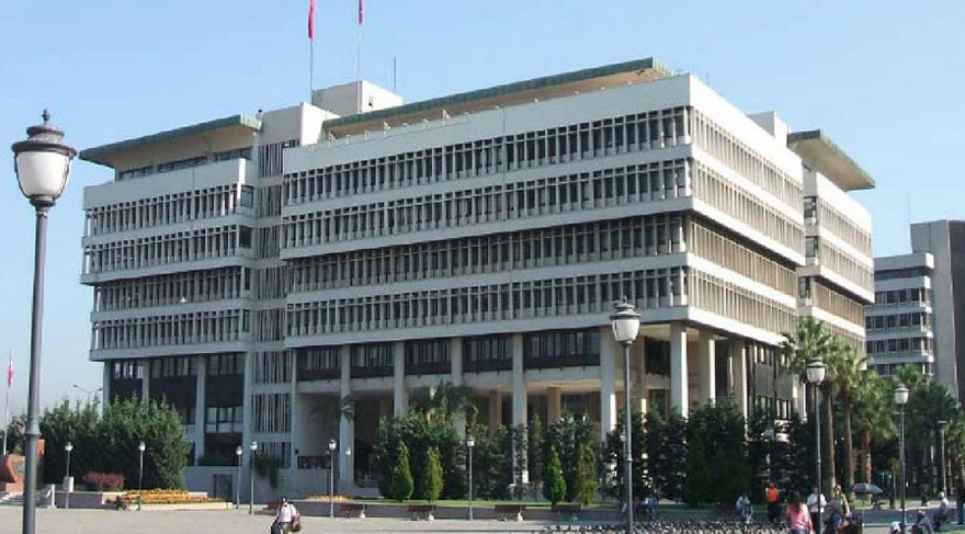 İzmir Büyükşehir Belediyesi’ne FETÖ operasyonu