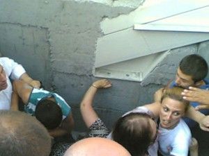 Metrobüs Durağı Çöktü
