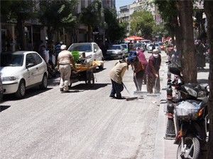 Esnafı toza dumana boğdular