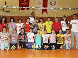 Voleybola bayanlardan büyük ilgi