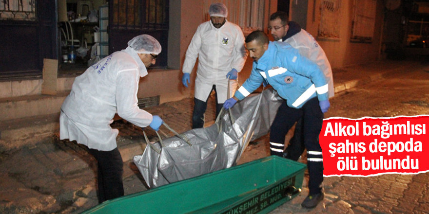 Kaldığı depoda ölü bulundu