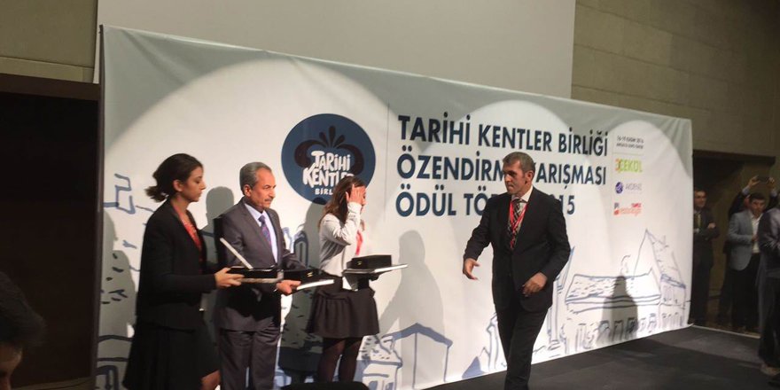 Akşehir Belediyesi’ne tarihi kentler birliği başarı ödülü