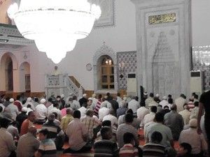 Kulu'da ilk teravihte camiler doldu