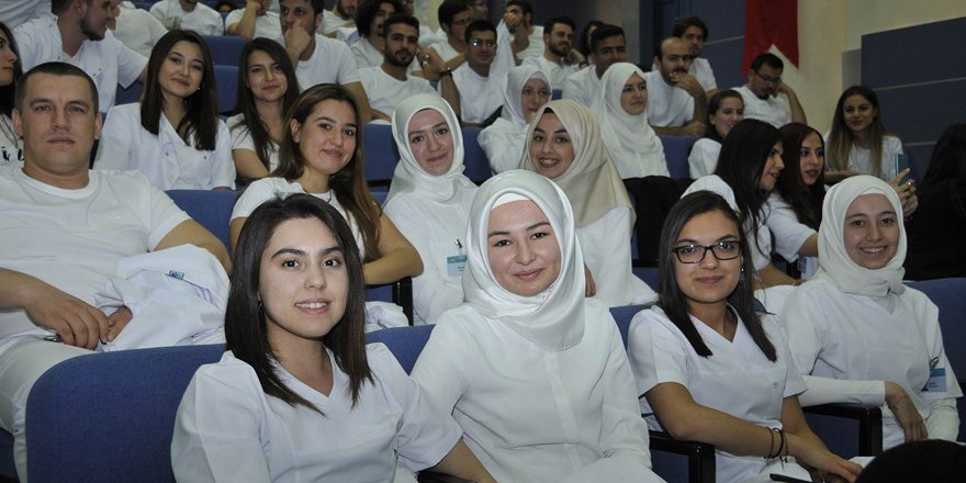 SÜ’de genç diş hekimleri mesleğe ilk adımlarını attı