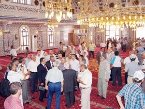 Beyşehirliler Cami ibadete açıldı