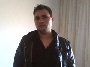 Elektrik akımına kapılan genç oldü