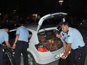 Kaçak sigara ve tarihi eser ele geçirildi