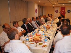 Aileleri iftarda bir araya getirdi